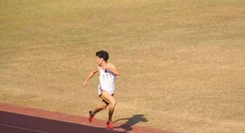 娱乐吃瓜酱一步三回头